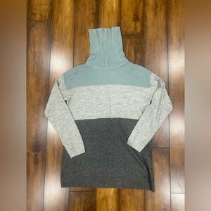 Reitmans Blue and Gray Colorblock Sweater